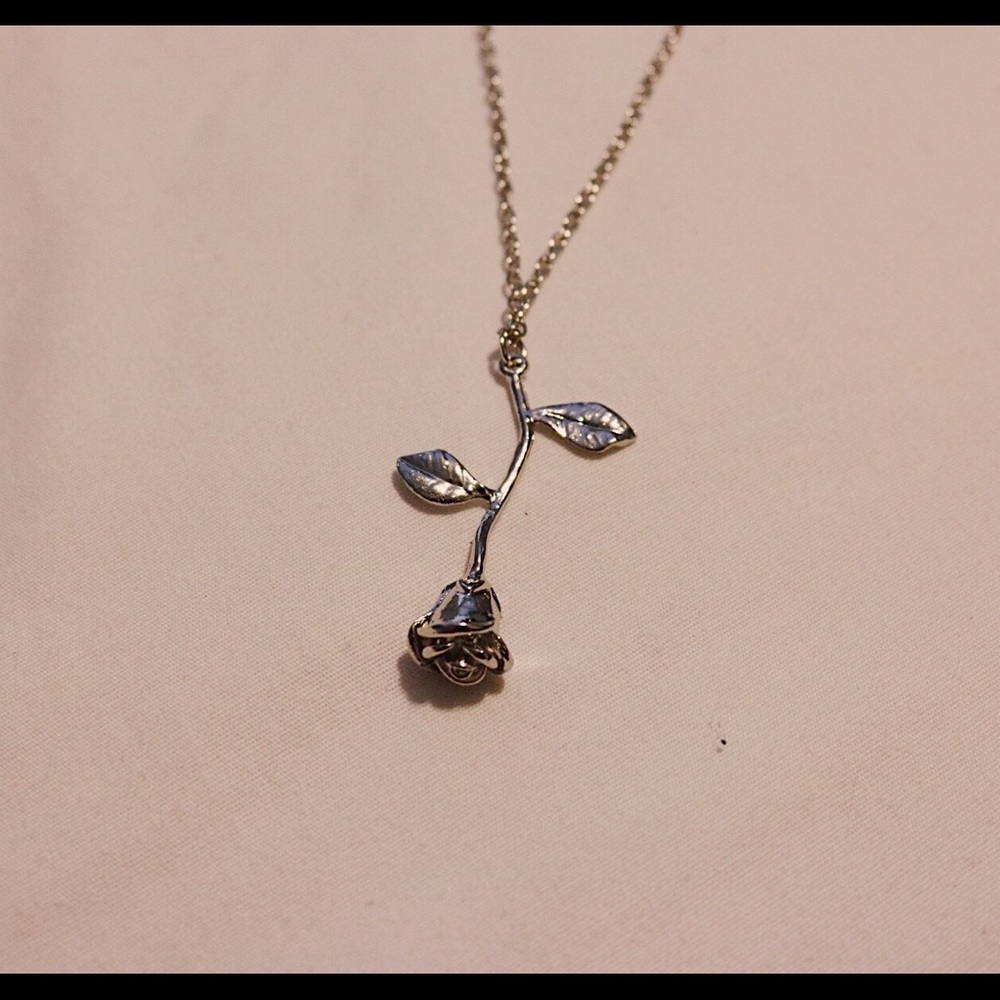 *LAST ONE* Silver Rose Pendant Necklace - Picture 3 of 5